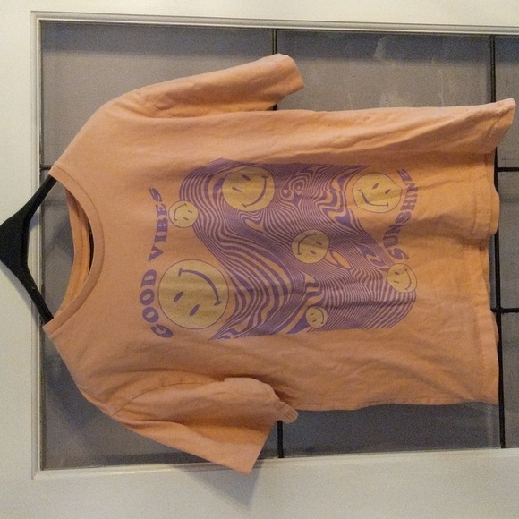 3/$30 No Boundaries T-Shirt - Picture 1 of 3